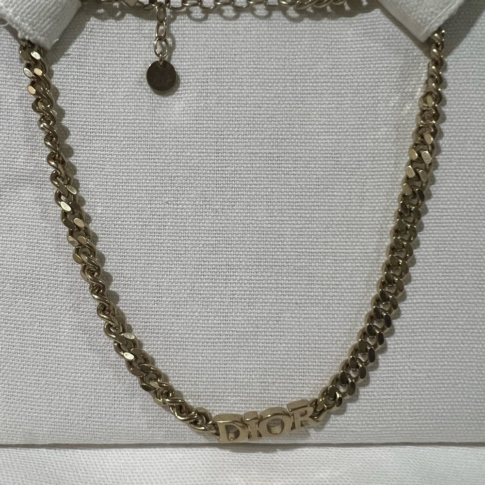 Dior choker necklace